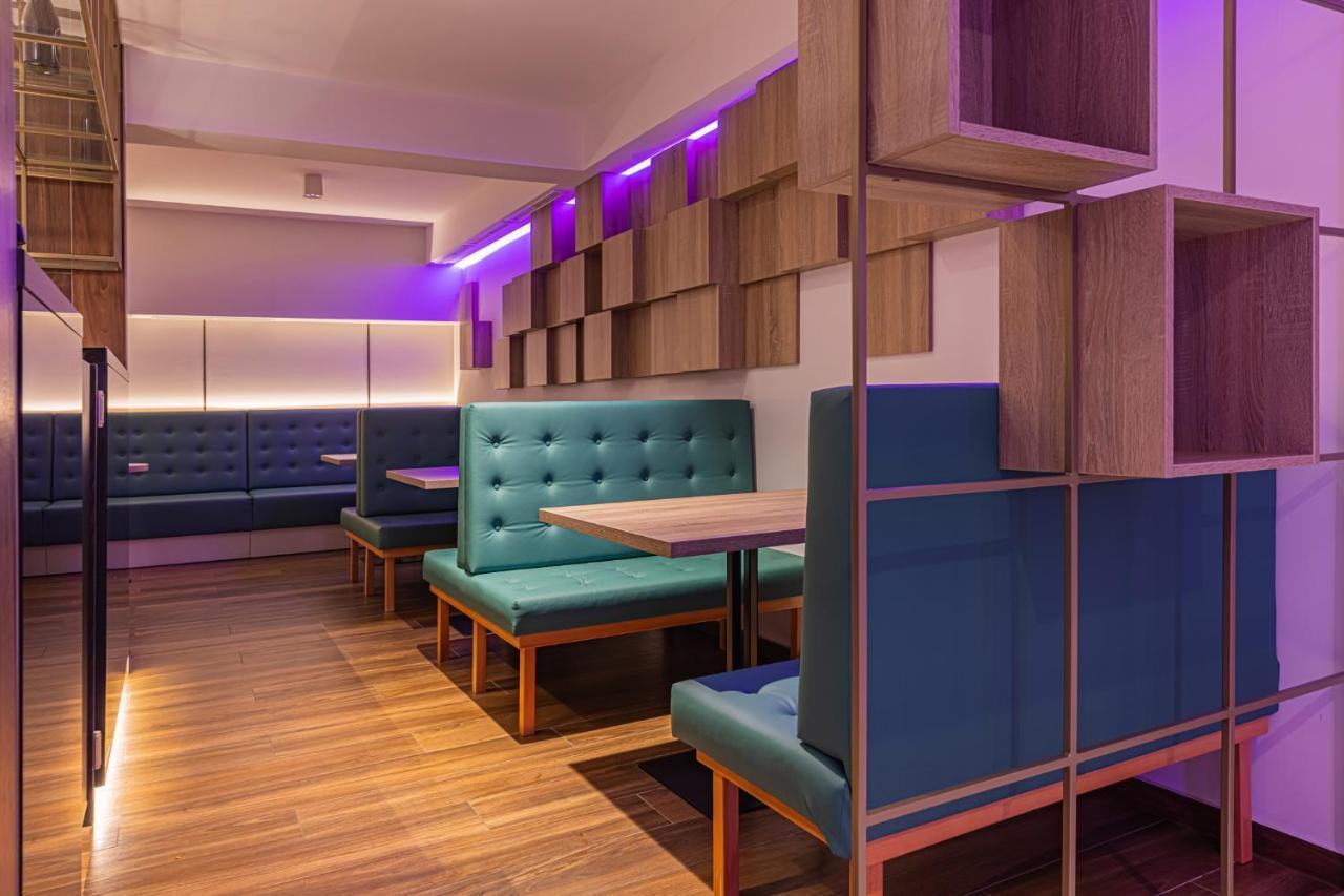 Avar Hotel 머트러푸레드 외부 사진
