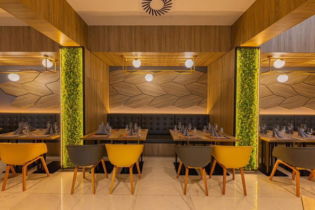 Avar Hotel 머트러푸레드 외부 사진