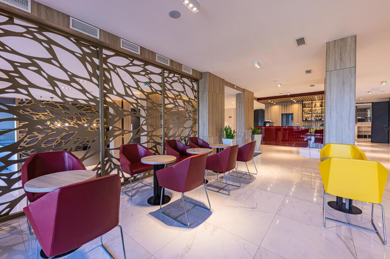 Avar Hotel 머트러푸레드 외부 사진